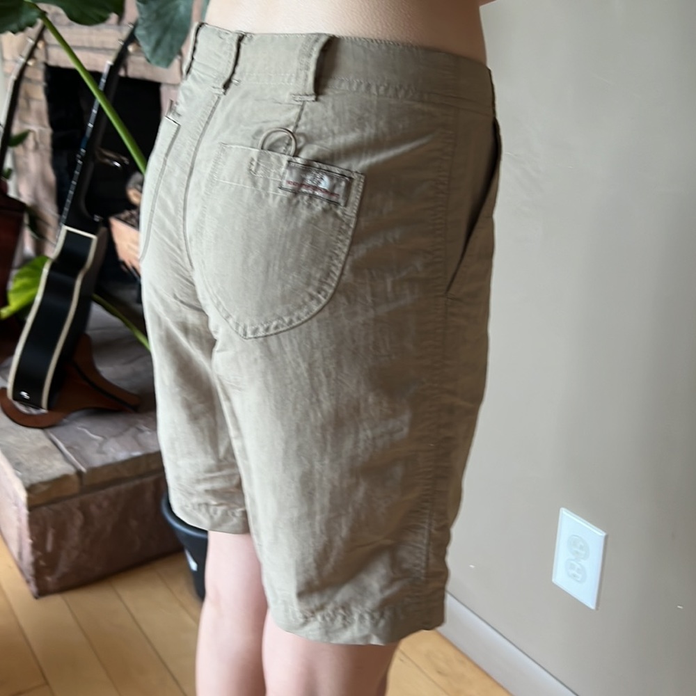 Women's North Face Tan hiking shorts / Size 2